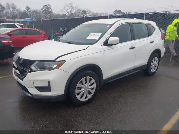 5N1AT2MT4JC751769 2018 NISSAN ROGUE - Image 2
