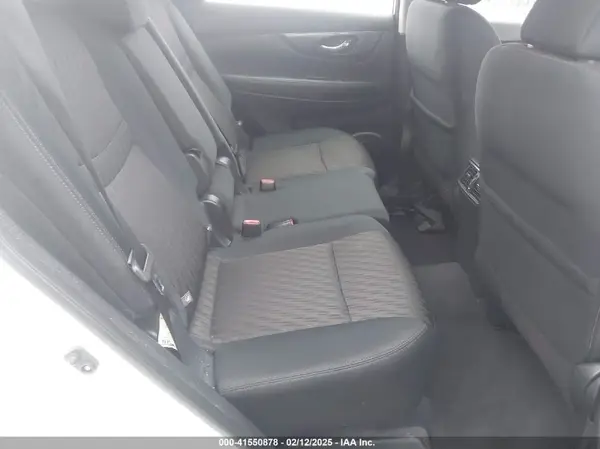5N1AT2MT4JC751769 2018 NISSAN ROGUE - Image 8