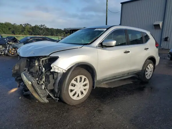 5N1AT2MT4JC756468 2018 NISSAN ROGUE - Image 1