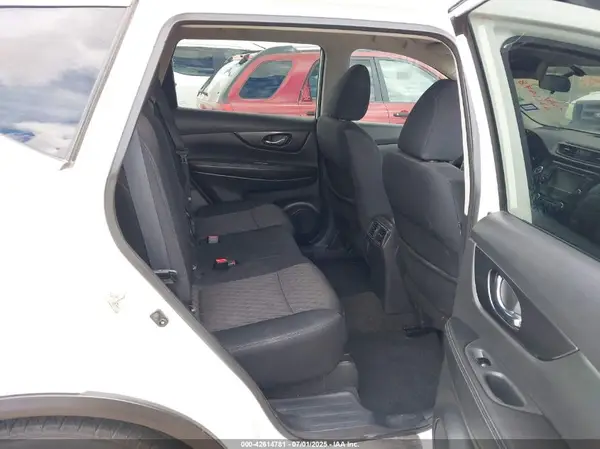 5N1AT2MT4JC757006 2018 NISSAN ROGUE - Image 8