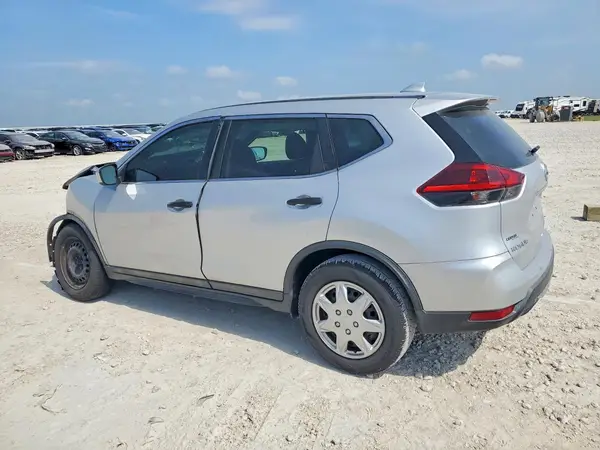 5N1AT2MT4JC757054 2018 NISSAN ROGUE - Image 2