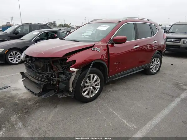 5N1AT2MT4JC764702 2018 NISSAN ROGUE - Image 2