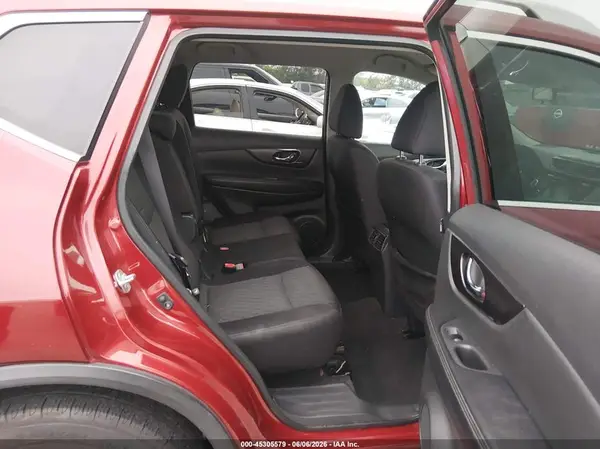 5N1AT2MT4JC764702 2018 NISSAN ROGUE - Image 8