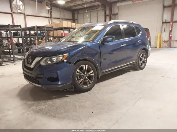 5N1AT2MT4JC767180 2018 NISSAN ROGUE - Image 2