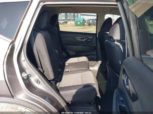 5N1AT2MT4JC768331 2018 NISSAN ROGUE - Image 8