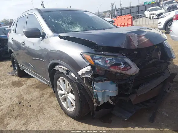 5N1AT2MT4JC771519 2018 NISSAN ROGUE - Image 1