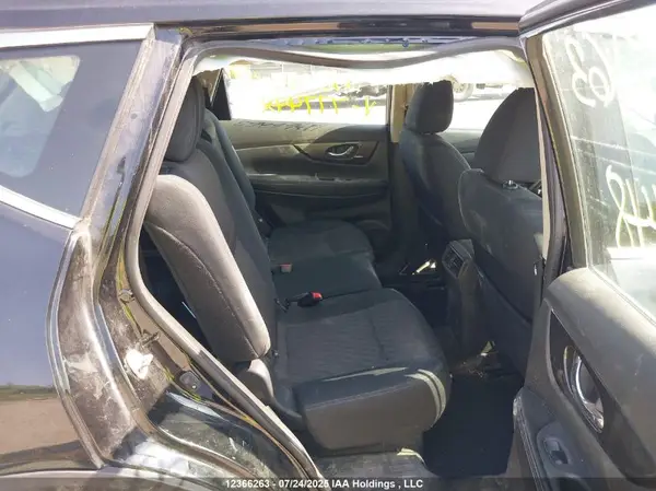 5N1AT2MT4JC777448 2018 NISSAN ROGUE - Image 8
