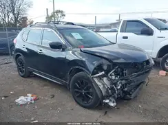 5N1AT2MT4JC780317 2018 NISSAN ROGUE