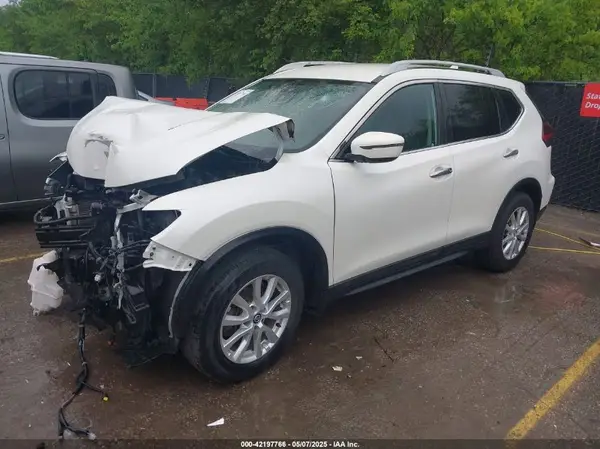 5N1AT2MT4JC781189 2018 NISSAN ROGUE - Image 2