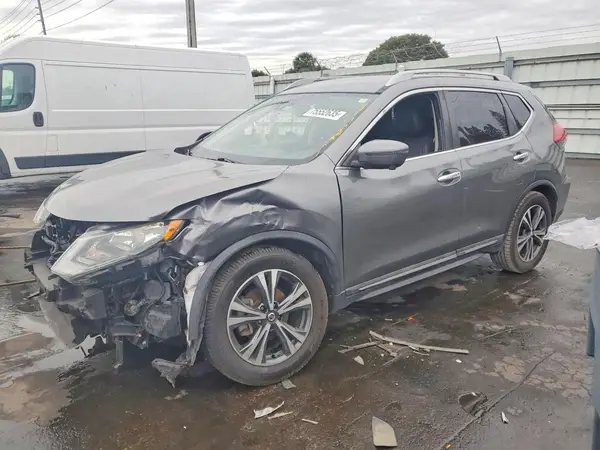 5N1AT2MT4JC782553 2018 NISSAN ROGUE - Image 1