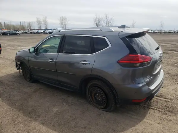 5N1AT2MT4JC784318 2018 NISSAN ROGUE - Image 2