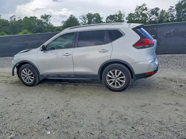5N1AT2MT4JC788353 2018 NISSAN ROGUE - Image 2