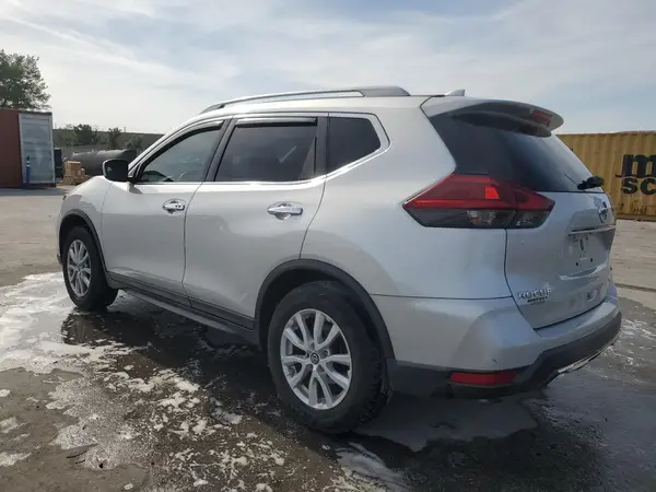 5N1AT2MT4JC799806 2018 NISSAN ROGUE - Image 2