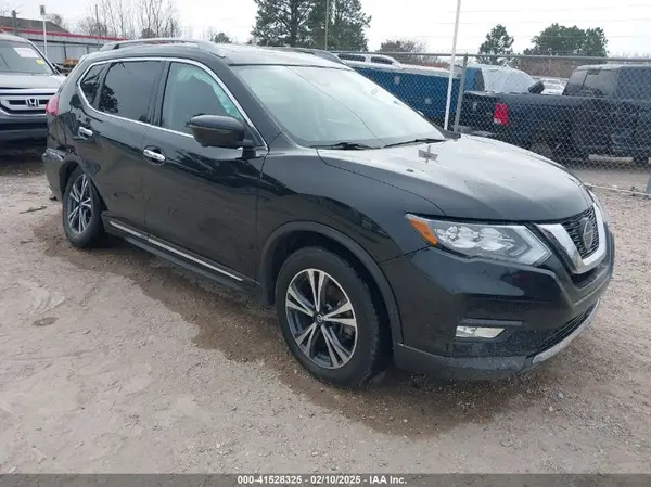 5N1AT2MT4JC807516 2018 NISSAN ROGUE - Image 1