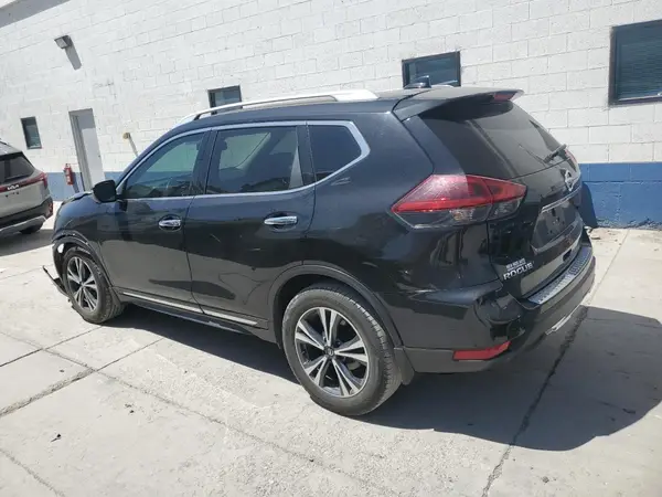 5N1AT2MT4JC807676 2018 NISSAN ROGUE - Image 2