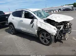 5N1AT2MT4JC808035 2018 NISSAN ROGUE