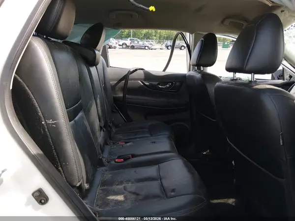 5N1AT2MT4JC808035 2018 NISSAN ROGUE - Image 8