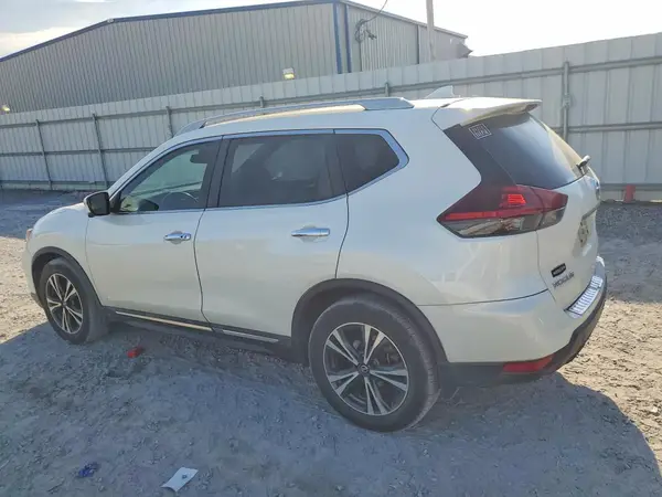 5N1AT2MT4JC808701 2018 NISSAN ROGUE - Image 2