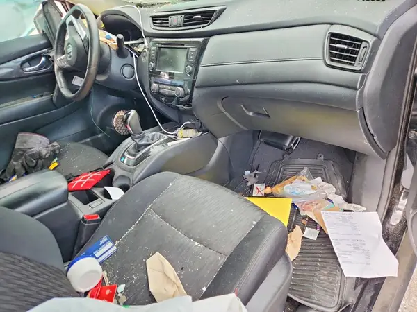5N1AT2MT4JC814689 2018 NISSAN ROGUE - Image 8