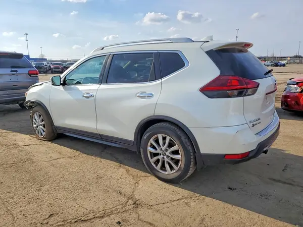 5N1AT2MT4JC820248 2018 NISSAN ROGUE - Image 2