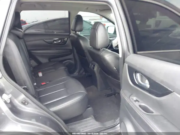 5N1AT2MT4JC826244 2018 NISSAN ROGUE - Image 8