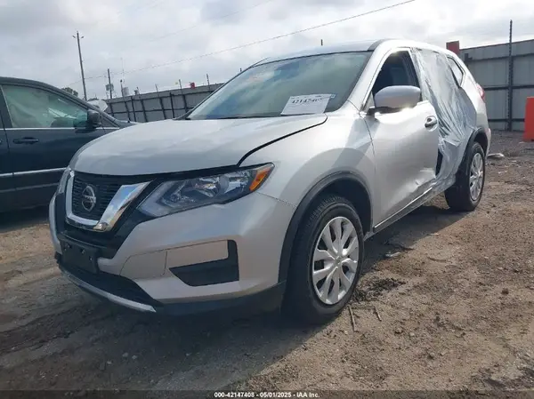 5N1AT2MT4JC830407 2018 NISSAN ROGUE - Image 2