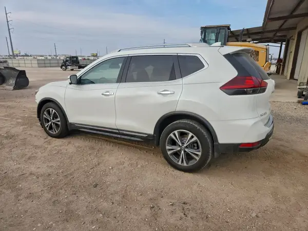 5N1AT2MT4JC838782 2018 NISSAN ROGUE - Image 2
