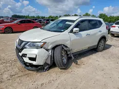 5N1AT2MT4JC840368 2018 NISSAN ROGUE