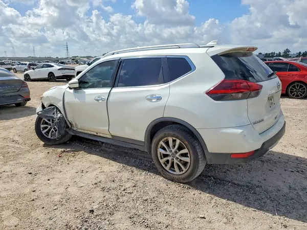 5N1AT2MT4JC840368 2018 NISSAN ROGUE - Image 2
