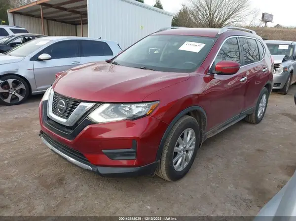 5N1AT2MT4JC842086 2018 NISSAN ROGUE - Image 2