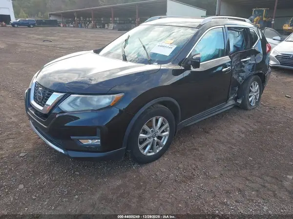 5N1AT2MT4JC845800 2018 NISSAN ROGUE - Image 2