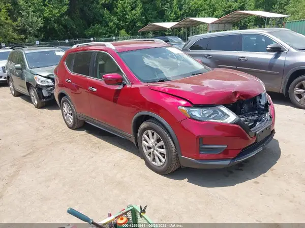 5N1AT2MT4JC847384 2018 NISSAN ROGUE - Image 1