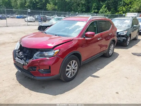 5N1AT2MT4JC847384 2018 NISSAN ROGUE - Image 2