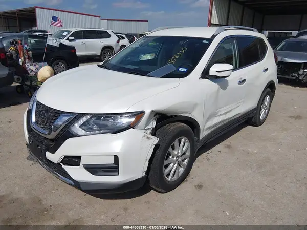 5N1AT2MT4JC850544 2018 NISSAN ROGUE - Image 2