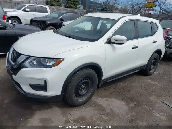 5N1AT2MT4JC851709 2018 NISSAN ROGUE - Image 2