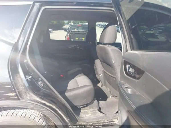 5N1AT2MT4JC852438 2018 NISSAN ROGUE - Image 8