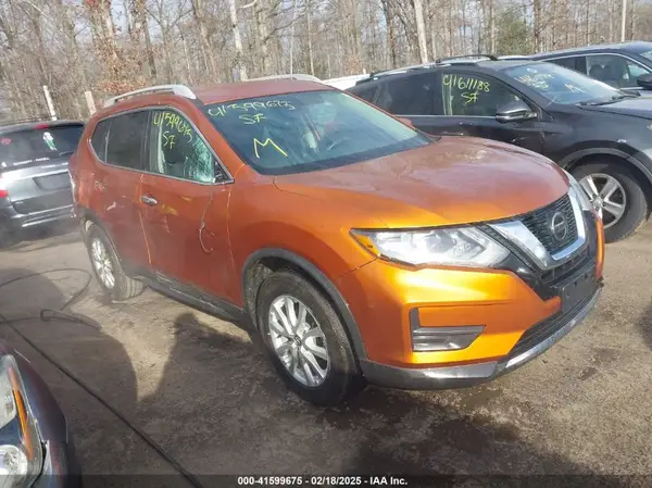 5N1AT2MT4KC701326 2019 NISSAN ROGUE - Image 1