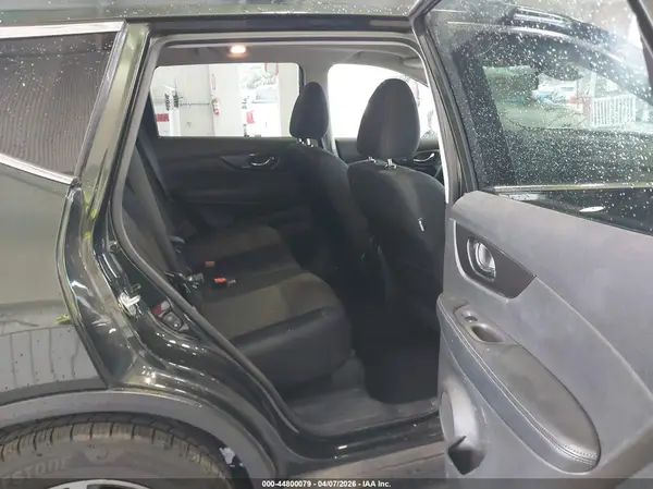 5N1AT2MT4KC701519 2019 NISSAN ROGUE - Image 8