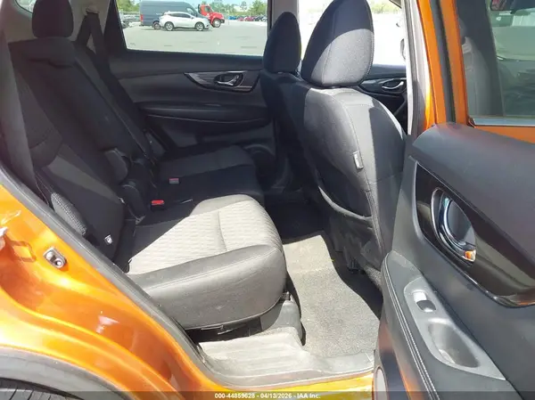 5N1AT2MT4KC703996 2019 NISSAN ROGUE - Image 8