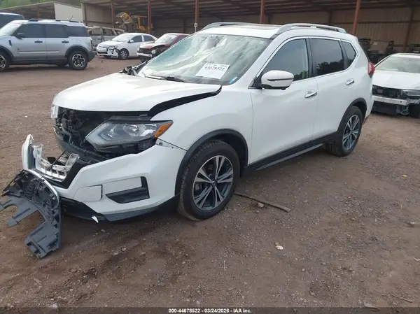 5N1AT2MT4KC704999 2019 NISSAN ROGUE - Image 2
