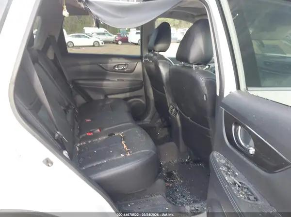 5N1AT2MT4KC704999 2019 NISSAN ROGUE - Image 8