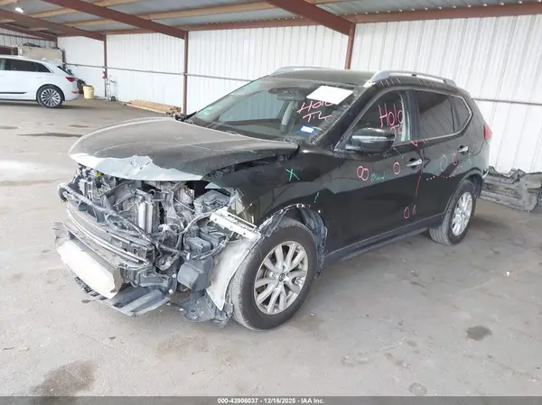 5N1AT2MT4KC720961 2019 NISSAN ROGUE - Image 2