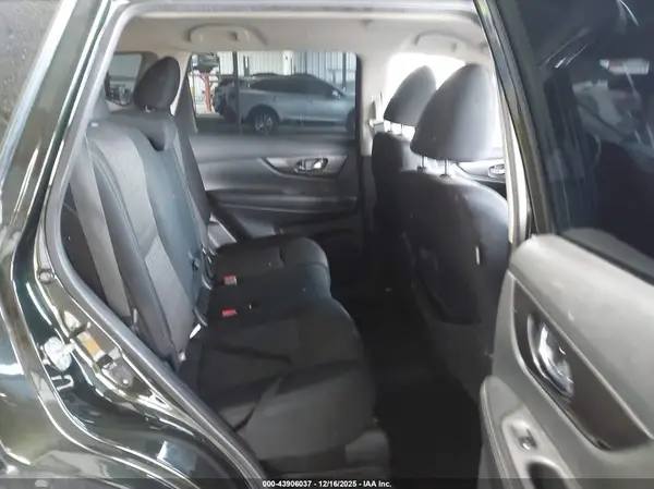 5N1AT2MT4KC720961 2019 NISSAN ROGUE - Image 8