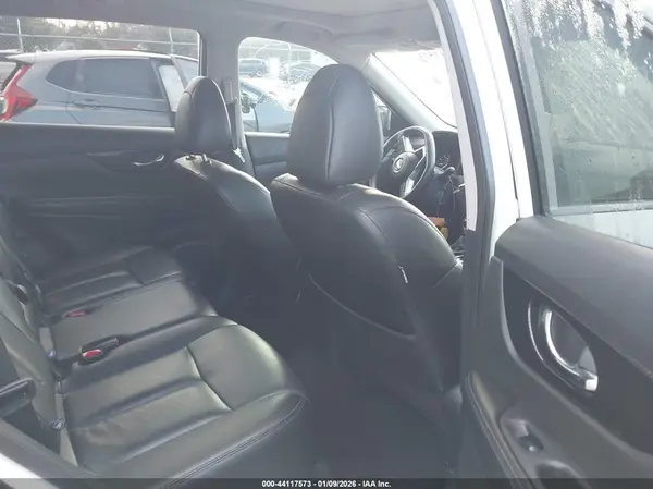 5N1AT2MT4KC730289 2019 NISSAN ROGUE - Image 8