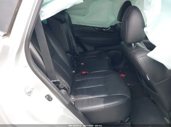 5N1AT2MT4KC741289 2019 NISSAN ROGUE - Image 8
