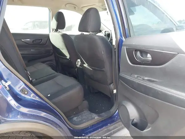 5N1AT2MT4KC745357 2019 NISSAN ROGUE - Image 8