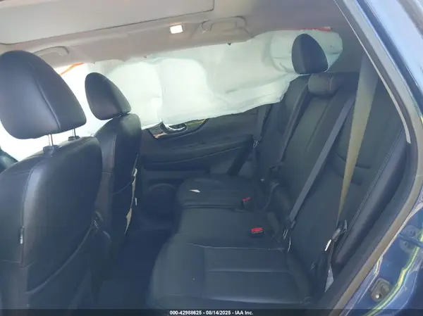 5N1AT2MT4KC745424 2019 NISSAN ROGUE - Image 8
