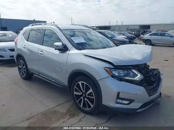 5N1AT2MT4KC751885 2019 NISSAN ROGUE - Image 1