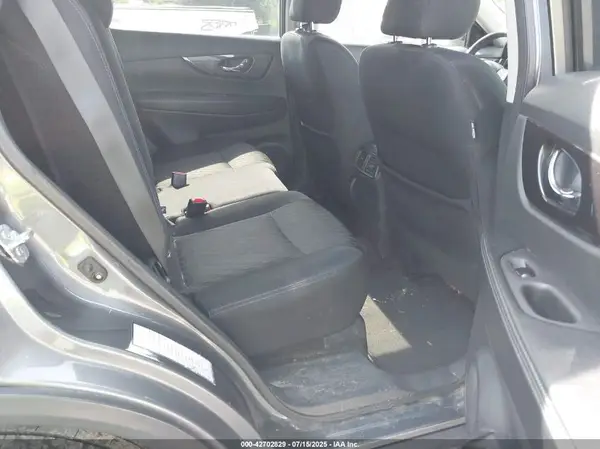 5N1AT2MT4KC753877 2019 NISSAN ROGUE - Image 8