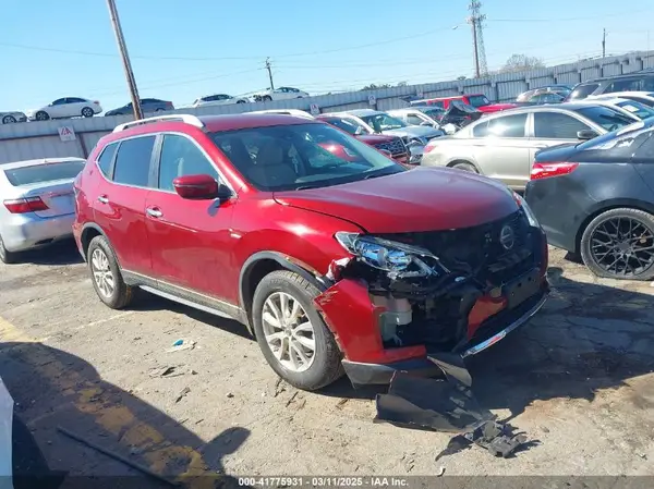 5N1AT2MT4KC767083 2019 NISSAN ROGUE - Image 1